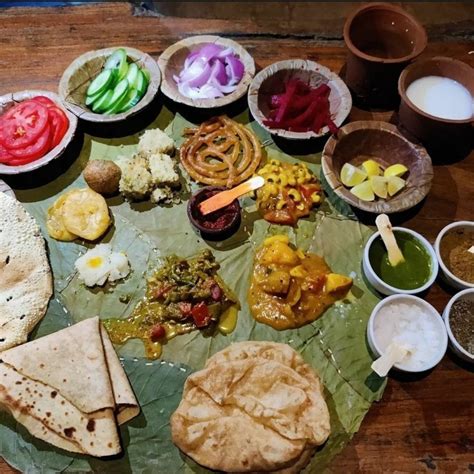 10 Best Places To Have Gujarati Thali In Ahmedabad | Hungrito