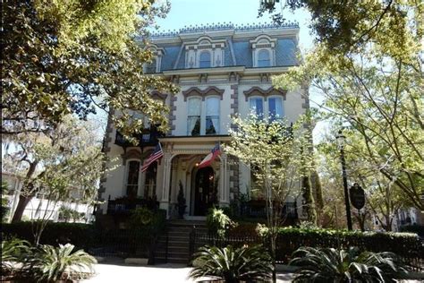 Savannah Historic Homes Walking Tour 2024