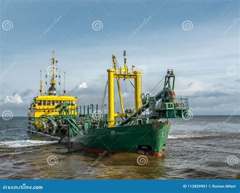 Hopper Dredger Ship Royalty-Free Stock Photo | CartoonDealer.com #142608171