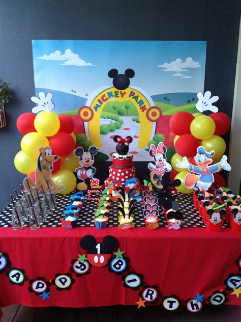 How to make Mickey Mouse Clubhouse Charactor Centrepieces, Free Party ...