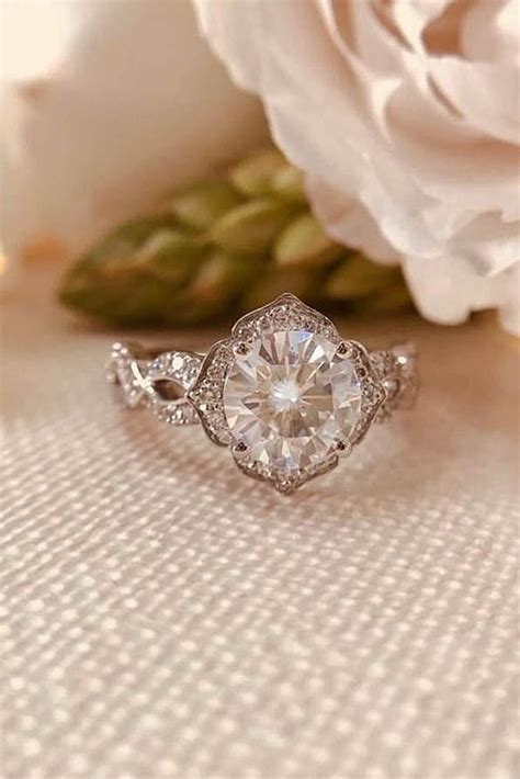 39 Best Vintage Engagement Rings For Romantic Look | Oh So Perfect Proposal