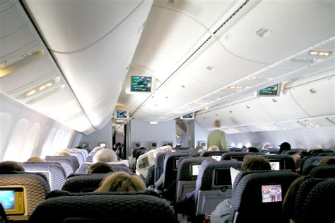File:Continental Airlines 767-400ER economy cabin.jpg - Wikipedia