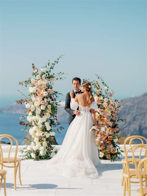 5 best Greek islands to get married on - Santorini, Mykonos, Zakynthos, Rhodes, Kefalonia