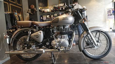 Royal Enfield Classic Gunmetal Grey Photo Gallery - BikeWale