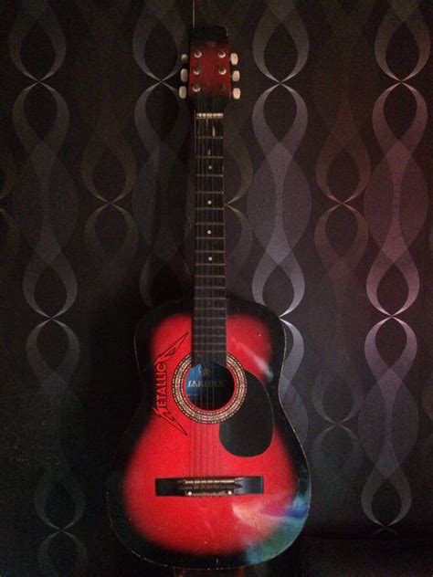 Sakura Guitar, Hobbies & Toys, Music & Media, Musical Instruments on Carousell