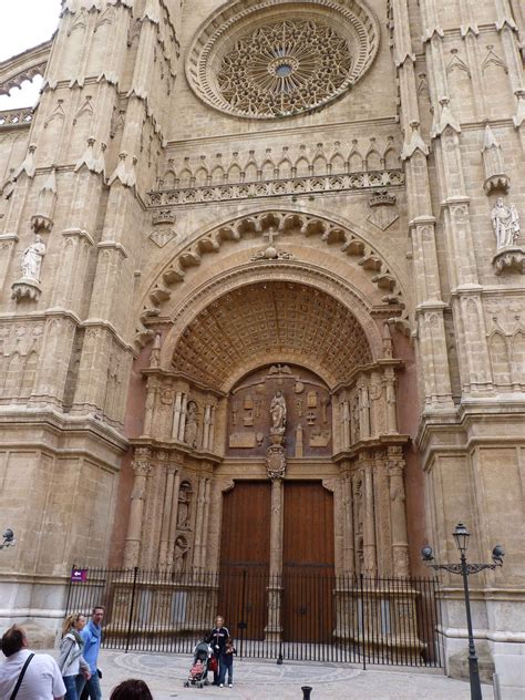 Puerta de la Catedral.