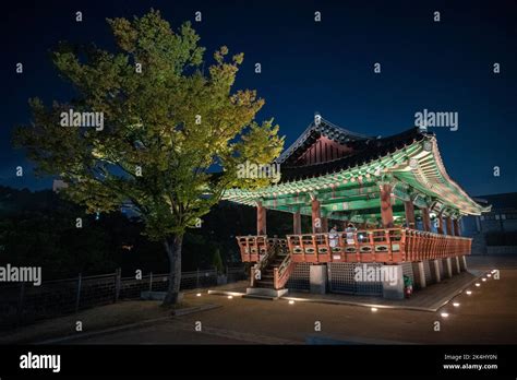 Namsangol Hanok Village night view in central Seoul, South Korea Stock ...