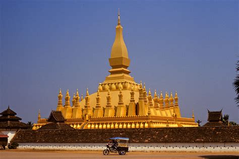 Pha That Luang | Vientiane | Raingod