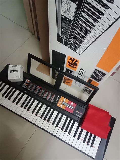 Yamaha PSR F51 Keyboard, Hobbies & Toys, Music & Media, Musical ...