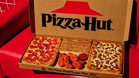 Pizza Hut to Lay Off Over 2,000 CA Delivery Drivers Ahead of Wage Hike - Times of San Diego