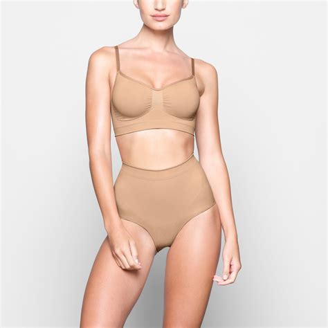 Sculpting Bralette Shapewear - Buff | SKIMS