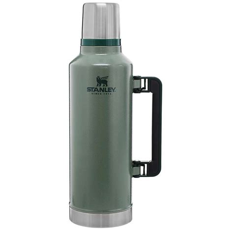 Stanley Classic Legendary Bottle 2.5 qt Green - Walmart.com - Walmart.com