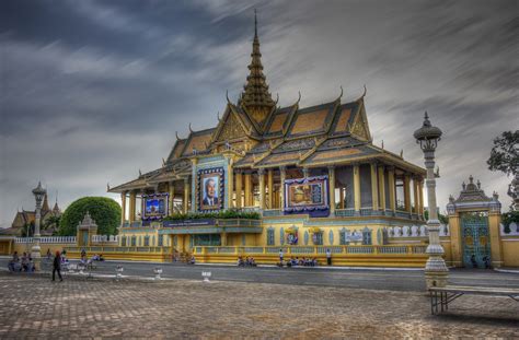 Royal Palace, Phnom Penh HD Wallpapers and Backgrounds