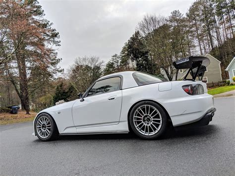 Finally got my hands on an OEM hardtop. Amazing : S2000