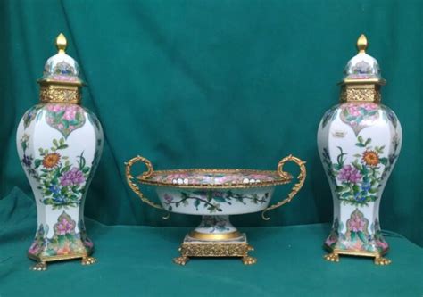 Limoges - Vases, centerpiece (3) - Porcelain - Catawiki