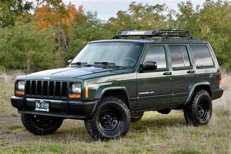 2000 Jeep Cherokee Sport for sale on BaT Auctions - sold for $11,250 on ...