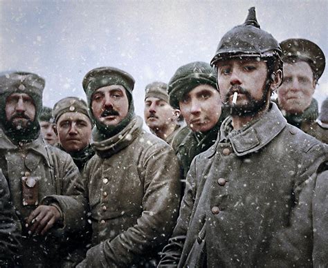 Troops during the Christmas Truce of WW1 (1914) : OldSchoolCool Triple Entente, Military Photos ...