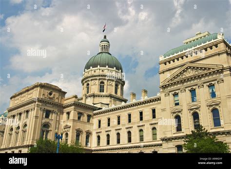 INDIANA Indianapolis State capitol building green dome exterior Stock ...