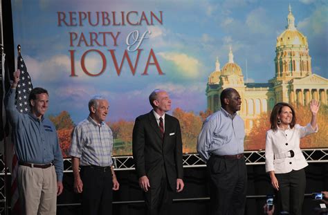 Iowa's GOP governor knocks Iowa straw poll - CBS News