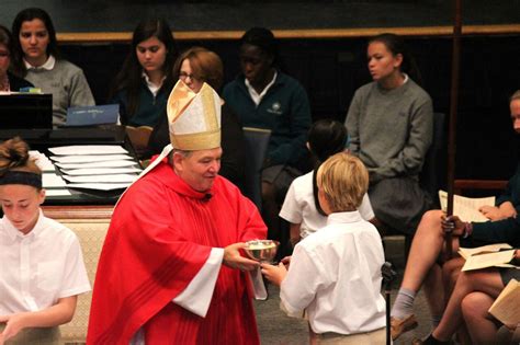 Oak Knoll School celebrates first Mass of the new school year - nj.com