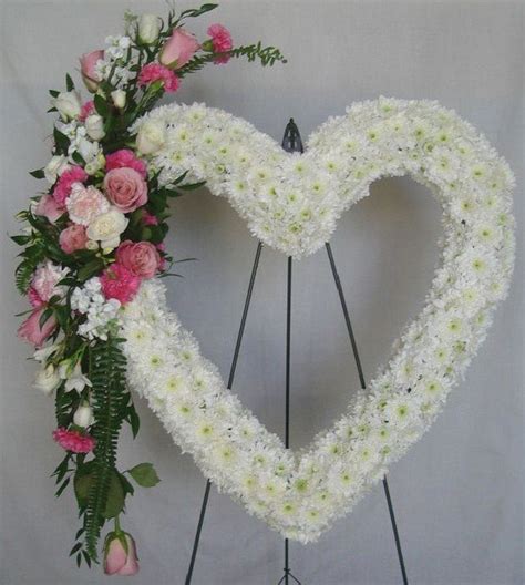 Oasis ® XL Open Heart | Floral foam, Floral industry, Floral wreath