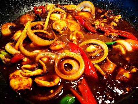 Blog Lea Azleeya: Ramadhan 4 - Resepi Sotong Masak Kicap Sedap Melekat!