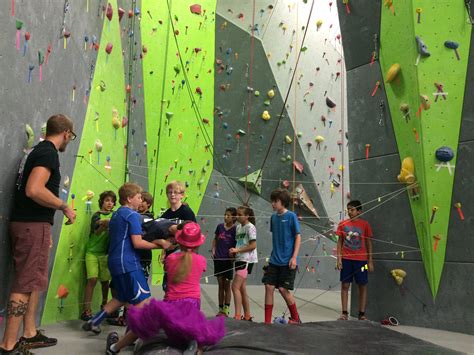 Youth Climbing In Hamilton, Ohio | Spooky Nook Sports