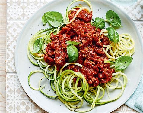 Recipe: Courgetti Bolognese | Daily Mail Online