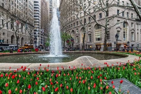 Bowling Green Park editorial stock image. Image of fountain - 115535434