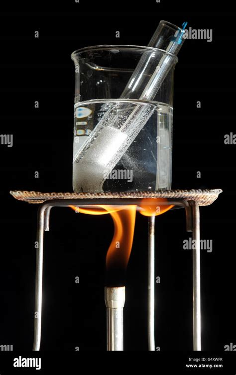 Bunsen Burner Beaker High Resolution Stock Photography and Images - Alamy