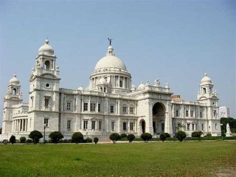 Fort William Kolkata: Entry fee, Best time to Visit, Photos & Reviews