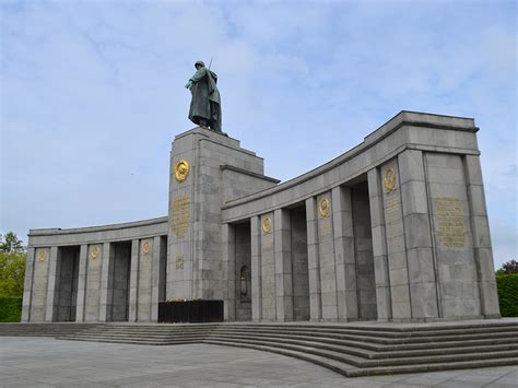 Remembering the Battle of Berlin: The Soviet War Memorial at Tiergarten | The National WWII ...