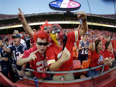 Kansas City Chiefs Fans Reclaim Guinness World Record for Crowd Noise ...