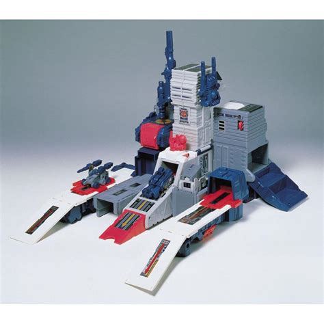 Fortress Maximus - Transformers Toys - TFW2005