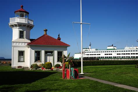 Day trip discoveries: Historic Mukilteo Lighthouse now open for tours - My Edmonds News