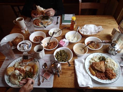 How Much Food Appalachian Trail Thru-Hikers Should Be Eating