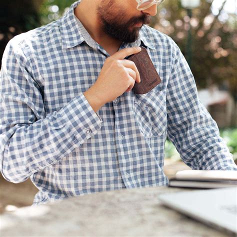 Cork Wallet RFID Blocking for Men Slim Vegan Brown Color | Corkor.com