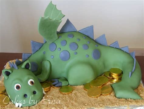 The coolest Dragon Cake you ever did see | Mommy Moment