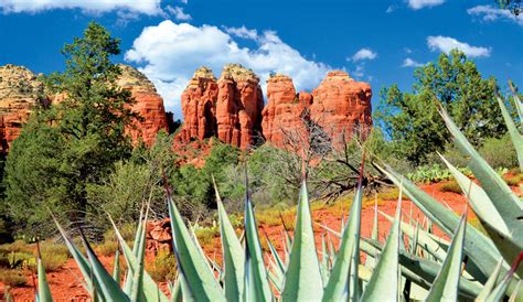 Great Sedona, AZ Hikes: Coffee Pot Trail I Sedona Monthly Magazine