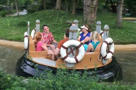 Dollywood with Kids: 10 Things to Know Before You Go! - Trips With Tykes