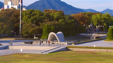 Hiroshima Peace Memorial Museum in Hiroshima City Centre | Expedia.co.id