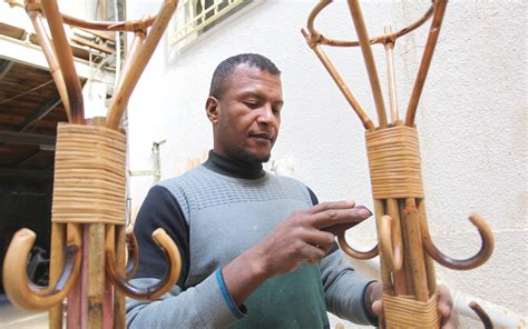 KUNA : Bamboo furniture making.. craft facing extinction kept alive by Gazans - Culture & Art ...
