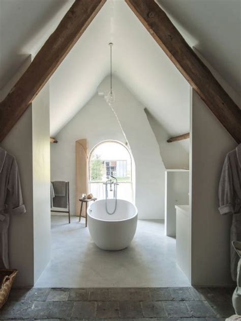 38 Practical Attic Bathroom Design Ideas - DigsDigs