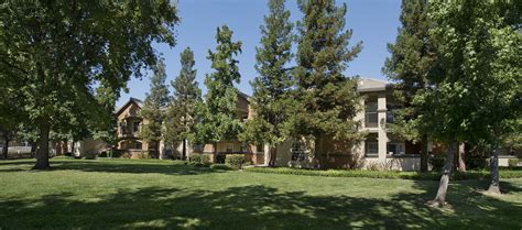 Photos of River Oaks Apartment Homes in Vacaville, CA