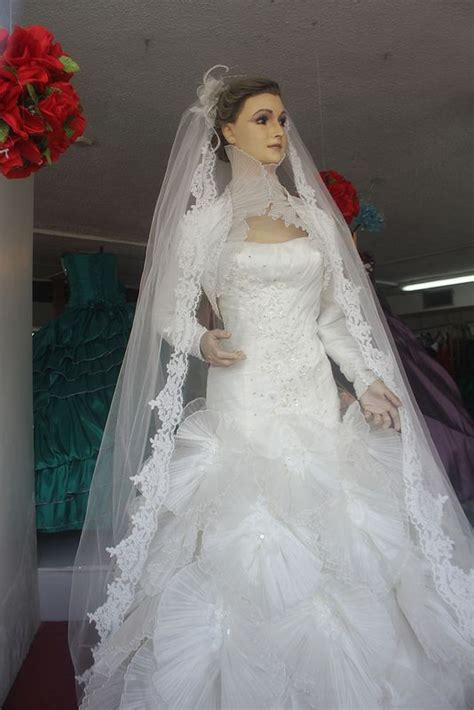 Pascualita | Corpse bride, Mannequins, Bridal gowns