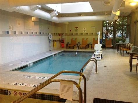 Courtyard Boston Brookline Pool: Pictures & Reviews - Tripadvisor