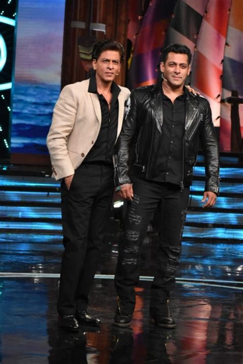 Salman Khan and Shah Rukh Khan on the sets of Bigg Boss 12 Photos