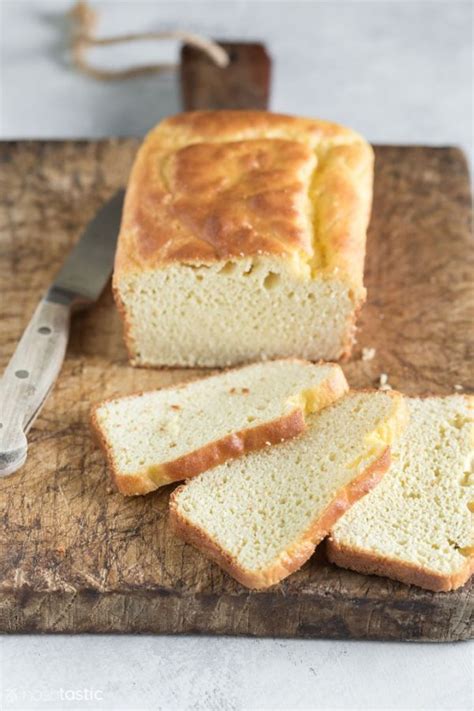 BEST Low Carb Keto Bread Recipe (quick and easy!)