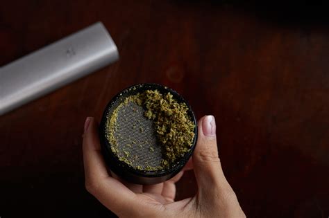 How to Clean a Grinder | Cleaning Weed Grinders | Weedmaps