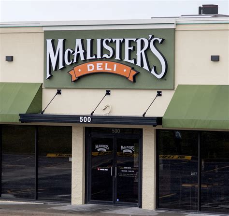 Review: McAlister’s Deli offers big, meaty sandwiches